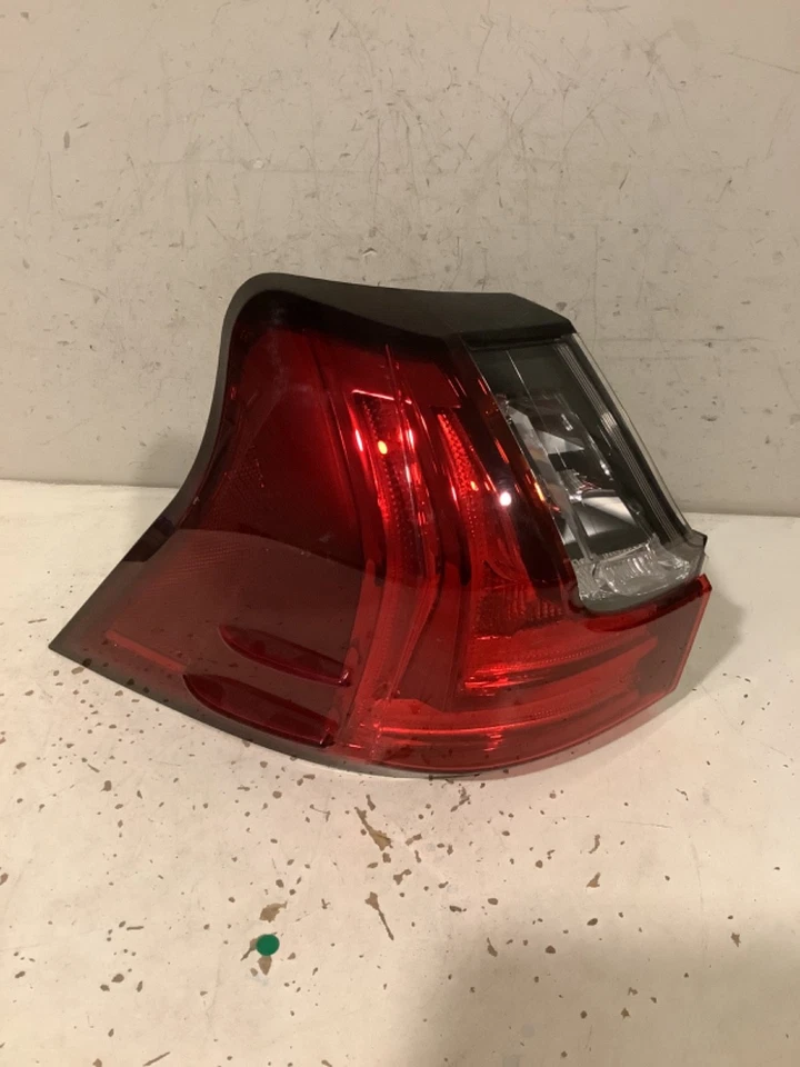 Luz trasera de cuarto izquierdo conductor Lexus LX570 2017-2020 OEM B24L-13814 TL Foto 1 de 4