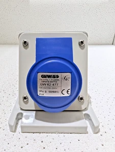 GEWISS ANGLED SURFACE MOUNTING SOCKET - GW62 488     32A 2P+E - Picture 1 of 3
