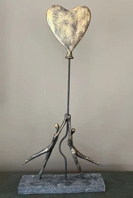 2019 ABSTRACT MODERN ART SCULPTURE COUPLE and HEART BALLOON DECORATIVE STATUE - Image 1 of 4