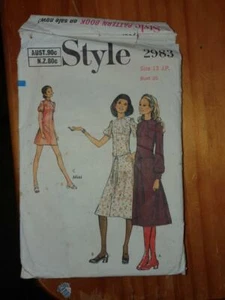 Style Sewing pattern No 2983 Dress in two lengths Size 13 Used - Foto 1 di 2