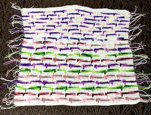 Coperta Neonato Afgano Mano Uncinetto Frange Lancio Striscia Viola Bianco 29" x 32" Sm - Foto 1 di 7