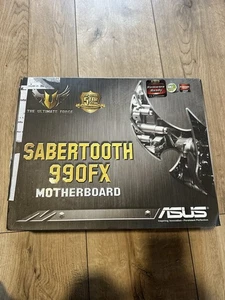 ASUS Sabertooth 990FX AMD 990FX Mainboard ATX Sockel AM3+ - Afbeelding 1 van 12