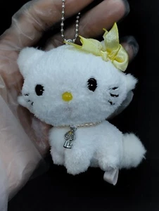 Mini Charmmy Gatito Arco Amarillo 3" Juguete de Peluche Sanrio Usado Muy Buen Estado - Imagen 1 de 11