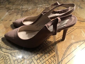 Tan Suede Show Faith Size 6 / 39 - Picture 1 of 3