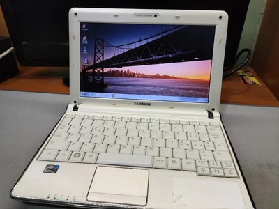 Samsung NP 140 CON BATTERIA FUNZIONANTE  - Immagine 1 di 3