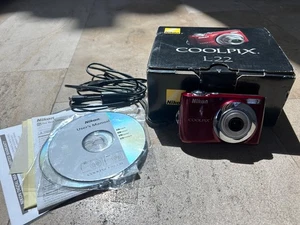 WORKING IN BOX TESTED NIKON COOLPIX L22 12mp 3.6x Zoom Red Digital Camera Bundle - Picture 1 of 12