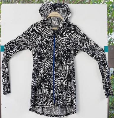 Athleta Women’s M Zebra Print Active Gym Yoga Workout Lightweight Hooded Jacket - Image 1 of 4