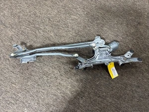 2010 - 2015 Toyota Prius Windshield Wiper Linkage Transmission OEM 8515047140 SB - Picture 1 of 3