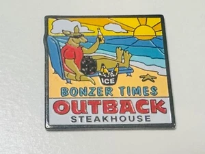 Outback Steakhouse Spilla Pinback Bonzer Time Canguro Beach Cooler Birra Sole Sabbia - Foto 1 di 2