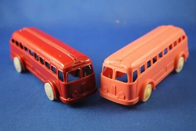 Plasticville - O-O27 - Vehicles - #45987 - 2 Custom Painted Buses - Red & Pink - Image 1 of 4