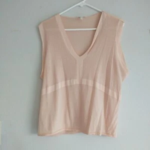 ESCADA Tank Top 46/M*Pink Knit Virgin Wool Blend V Neck Lightweight Quiet Luxury - Picture 1 of 9