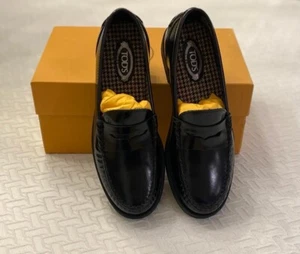 Tod's slip-on leather loafers Size 35 and 37.5 - Picture 1 of 3
