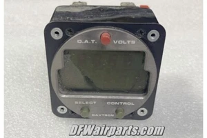 803, Davtron Aircraft Chronometer / OAT / Voltage Indicator - Bild 1 von 2
