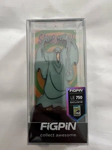 2024 SDCC Exclusive FiGPiN Scooby Doo Green Ghost GITD Pin #1570 LE 750 GESPERRT. - Bild 1 von 6