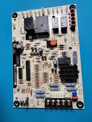 1162-202 Furnace control board for York, Coleman, Luxaire 879598 Used Tested - Image 1 of 4