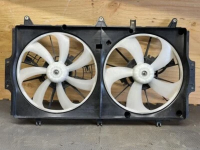 Вентилятор охлаждения радиатора в сборе 2010-2013 Suzuki Kizashi 2,4 л изготовитель оборудования - Изображение 1 из 4