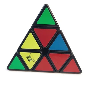 Cubo de Rubik Pirámide Triángulo 3.75" Velocidad Juguete Juego Rojo Amarillo Azul Verde 4 Lados - Imagen 1 de 8