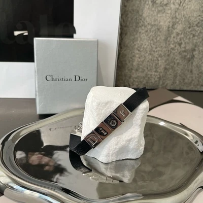 Pulsera Christian Dior by John Galliano Negra 'J'adore' Foto 1 de 4