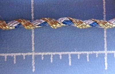 5 Yardas Brillante AZUL DORADO Y PLATEADO Cordón Trenzado Cesta Artesanal Borde Metálico Foto 1 de 4