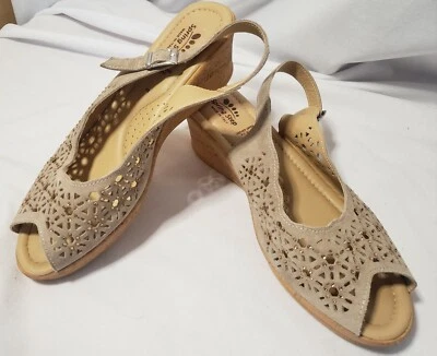 Spring Step Footsie Wedge Sandals Womens US 11 EUR 41 Beige Suede Slingback - Image 1 of 4