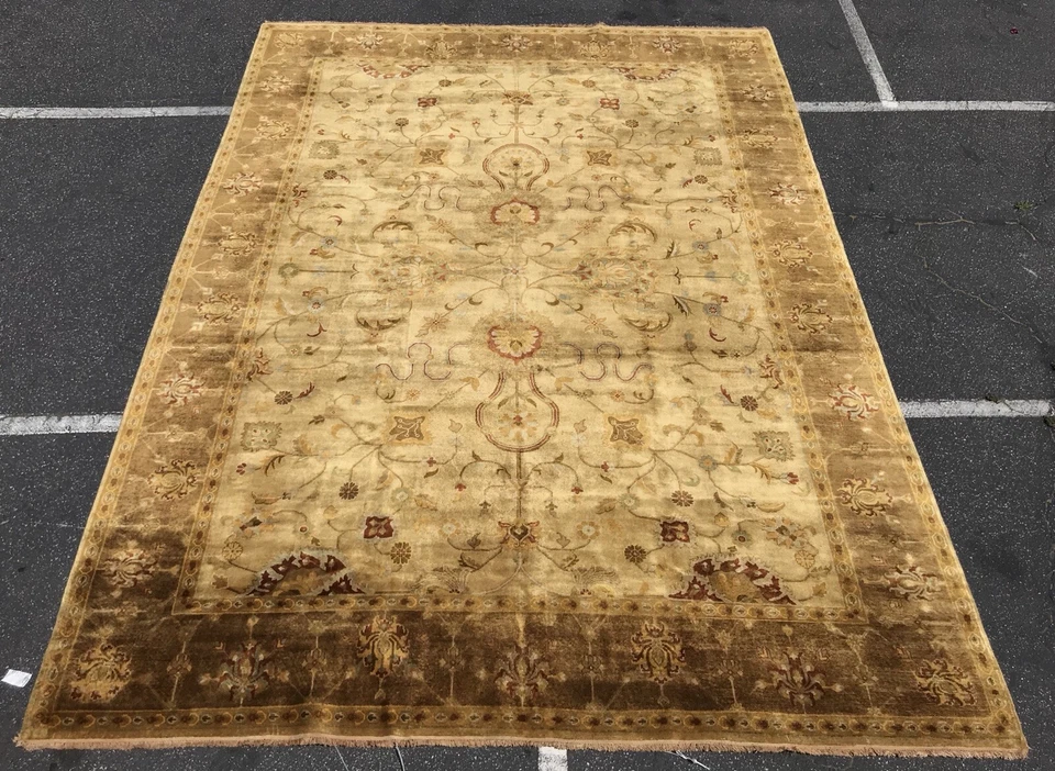 A PALACE SIZE MODERN  INDIAN RUG - Image 1 of 4