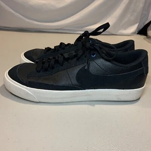 Nike Blazer Bajo 77 Negro Cuero Atlético Estilo de Vida Zapatos DA6364-001 Hombres 7 [H3] - Imagen 1 de 8