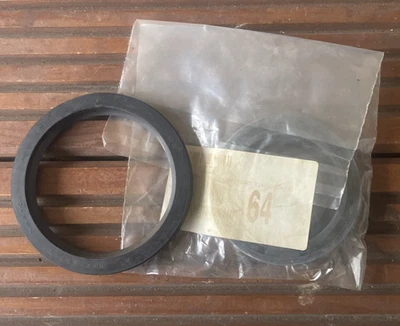 Triumph engine crankshaft oil seals TR6 GT6 2000 Spitfire Herald large crank - Image 1 of 4