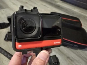 Cámara Insta360 ONE RS Twin Edition - negra (CINRSGP/A) - Imagen 1 de 12