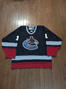 Vancouver Canucks Orca Logo 'Roberto Luongo' CCM Jersey Size - L - Picture 1 of 5