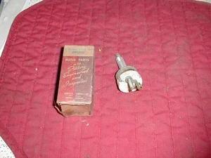 NOS MOPAR 1950 PLYMOUTH INSTRUMENT LAMP SWITCH DELUXE SPECIAL DELUXE - Bild 1 von 1