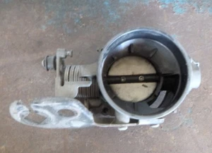 Ford Focus LR 02-04 Throttle Body - Picture 1 of 5