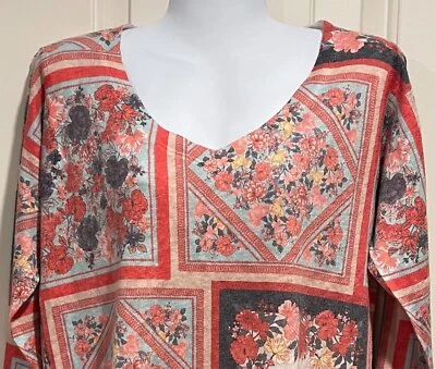 Top Nally & Millie Suave Multicolor Floral Poli Rayón Manga 3/4 - Pequeño Foto 1 de 2