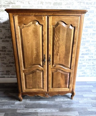 ETHAN ALLEN Country French Collection Armoire Media Cabinet  **EUC!** - Image 1 of 4
