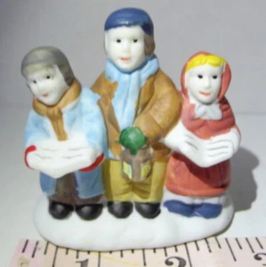 Christmas Carol Trio Carolers Figurine Xmas Village 1993 Vintage Decorations - Picture 1 of 4