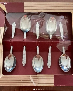 Vintage 5 X Chrome Patterned Handle Tea Spoons Boxed Cutlery 1959 - Picture 1 of 9