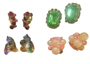 4 Vintage Ohrclips rosa, grün, burgund, Aurora Borealis, Strasssteine - Bild 1 von 9