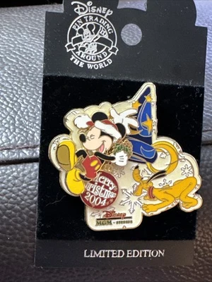 PIN DISNEY MUY FELIZ FIESTA NAVIDAD 2004 SANTA MICKEY PLUTO MGM LE 3000 Foto 1 de 2