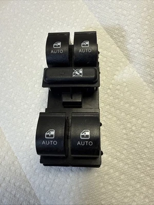 Fiat 500L 2014 interruptor principal de ventana eléctrica lado del conductor izquierdo OEM automático arriba abajo Foto 1 de 4