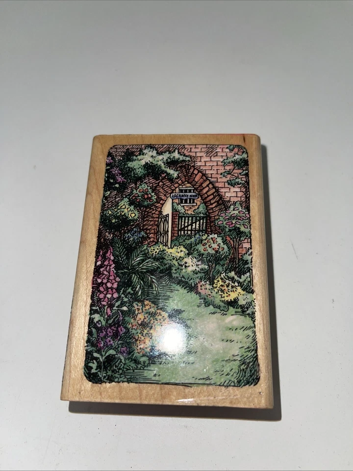 Estampilla de goma montada en madera Stampendous Archway revisitada 1996 2,5" X 3,5" Foto 1 de 4