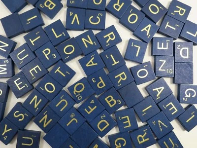 Azulejos de madera Scrabble, AZUL con letras DORADAS, edición 50 aniversario, se venden individuales Foto 1 de 4