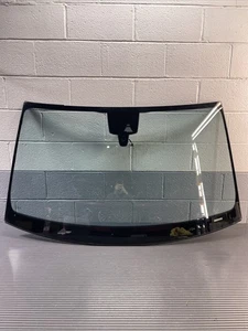 2015-2018 PORSCHE MACAN 95B FRONT WINDSHIELD WINDOW GLASS SAINT-GOBAIN OEM - Picture 1 of 14