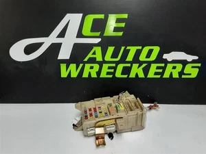 Caja de fusibles motor halógeno compatible con 00-03 LEXUS ES300 572896 - Imagen 1 de 3