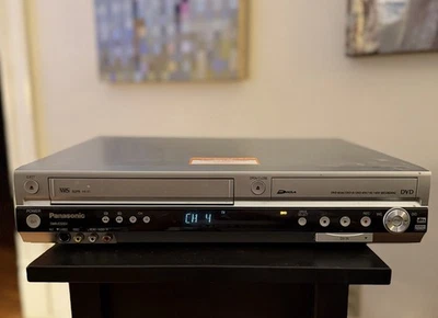 Panasonic DMR-ES35V видеомагнитофон DVD VHS плеер комбо на запчасти без пульта дистанционного управления - Изображение 1 из 4