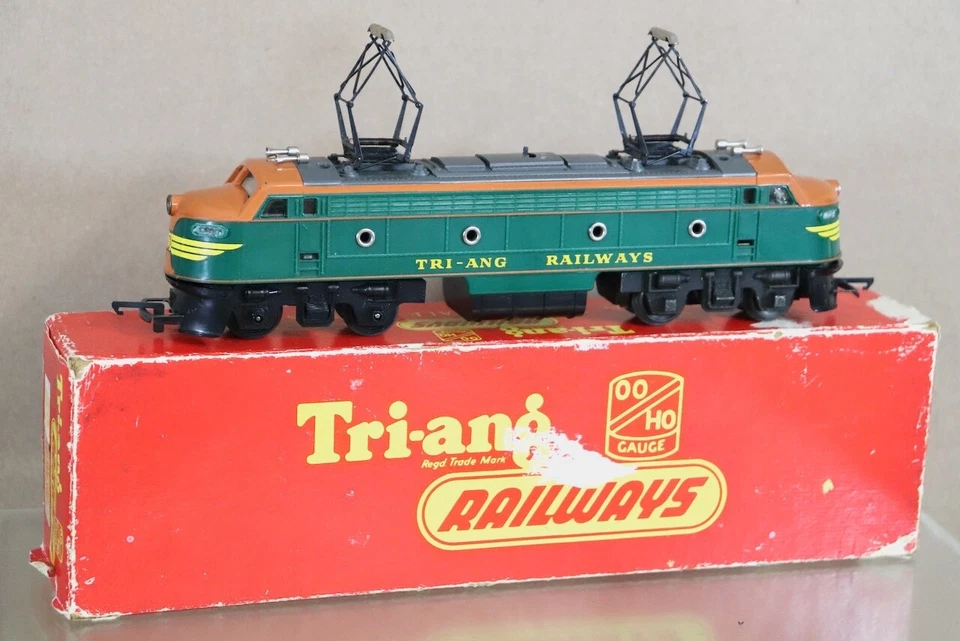 TRIANG R257 TRANSCONTINENTAL TR GREEN DOUBLE ENDED ELECTRIC LOCOMOTIVE 7503 2oc - Image 1 of 4