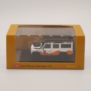 Master 1:64 Land Rover Defender 110 With luggage Diecast model car Metal toy car