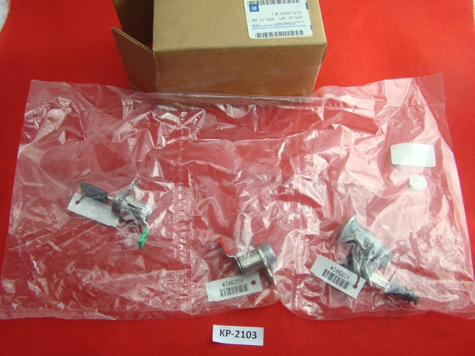 Locking Cylinder, Set Opel Replacement Part 4810698 25841312 - Image 1 of 1