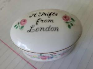 VINTAGE ENGLISH CROWN STAFFORDSHIRE OVAL JEWELRY RING BOX A TRIFLE FROM London - Picture 1 of 7