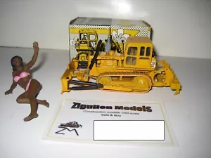 Caterpillar D 4 Bulldozer Pacman Logo Ripper #121.4 NZG 1:50 Emballage D'Origine - Bild 1 von 4