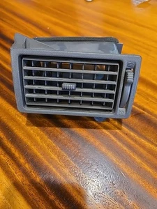 Toyota 90-95 4Runner 89-95 Pickup Truck RH Passenger Air Vent GRAY OEM P7924b164 - Picture 1 of 5