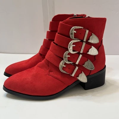Botas de tornozelo femininas vermelhas tamanho 38/7.5 camurça 4 tiras de fivela prata zíper lateral - Imagem 1 de 4